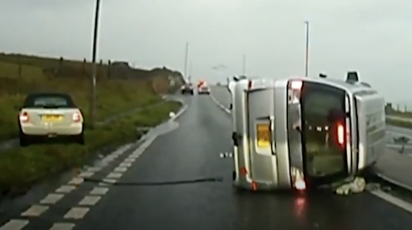 Driver Loses Arm in Car Crash After Using Phone Behind Wheel